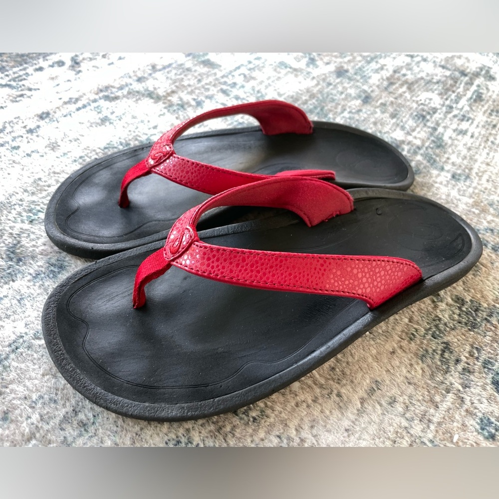 Olukai Ohana Kulapa Kai Flip Flop Sandals Size 7 Womens Red Crimson